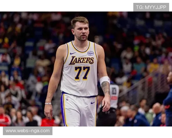 湖人詹姆斯缺阵仍轻取鹈鹕，东契奇34分里夫斯33分助队取7连胜